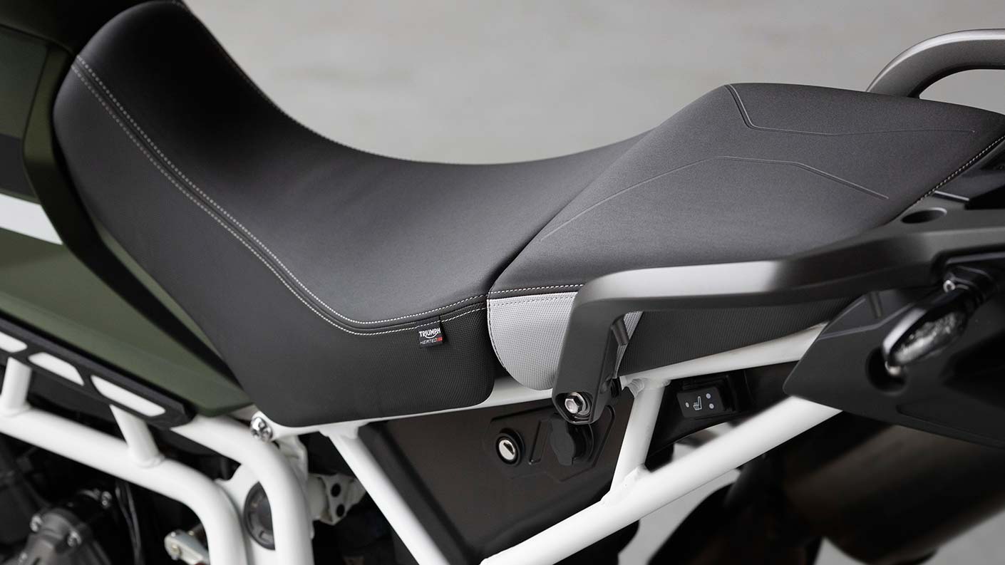 Triumph tiger 900 rally deals pro low seat